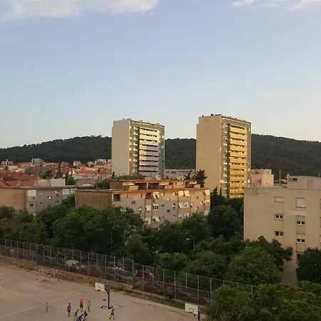 Pagaresto Split-sunny Oasis With Free Parking 아파트 스플리트